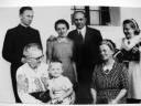 Ks. G. Hirschfelder z rodziną na krótko przez aresztowaniem (01 VIII 1941 r.).
