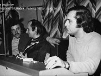197x-33  Rok 1974   Jawor, Międzyzakładowy Klub "Relaks", ul.Piastowska    Od lewej: Tadeusz Tamioła (gitara), Janusz 'Jacek' Terlega (gitara basowa), Zygmunt Suchecki (organy)