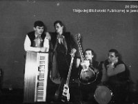 196x-27  październik 1968  Jawor     Zespół Tajry  Od lewej: Ryszard Krysiak (organy), Zbigniew Robak (gitara basowa), Tadeusz.Grudziński (gitara), Zdzisław Steiner (perkusja)