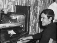 196x-46  Rok 1969  Jawor, Międzyzakładowy Klub "Relaks", ul.Piastowska     Jerzy Pawlinow