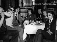 197x-40  Lata 1975-1976  Jawor, Teatr Miejski    Grupa Biem i przyjaciele  Od lewej: Romuald Wesołowski, Ryszard Jaśpiński, Lesław Sypniewski, Maciej Wołujewicz, Eugeniusz Szynkaruk