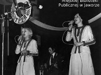 197x-50  Rok 1979  Eliminacje do wojewódzkiego finału XVIII Ogólnopolski Konkurs Piosenki Radzieckiej, Teatr Miejski    Zespół instrumentalno - wokalny z Klubu Technika Zakładów Kuzienniczych i Maszyn Rolniczych   Metalowcy  Małgorzata Olechnowicz, Małgorzata Wilczkiewicz, Jerzy Pawlinow, Edward Gruda