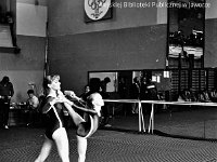 1987-16  Marzec 1987  Jawor, hala gimnastyczna Miejskiego Klubu Sportowego "Victoria" przy Szkole Podstawowej nr 5 w Jaworze, ul. Armii Radzieckiej (obecnie ul. Piłsudskiego)   Międzynarodowy Turniej w Akrobatyce Sportowej    Zawodniczki MKS "Victoria" Jawor: Ewa Grochowicka i Magdalena Kunasiewicz  W tle stoi: Dorota Sawicka - trener "Victoria" Jawor i nauczyciel akrobatyki sportowej