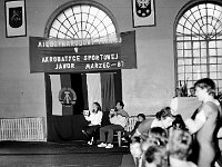 1987-29  Marzec 1987  Jawor, hala gimnastyczna Miejskiego Klubu Sportowego "Victoria" przy Szkole Podstawowej nr 5 w Jaworze, ul. Armii Radzieckiej (obecnie ul. Piłsudskiego)   Międzynarodowy Turniej w Akrobatyce Sportowej