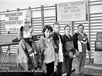 1992-21  25-26 kwietnia 1992  Jawor, hala sportowa, ul. Chrobrego  Puchar Polski w Skokach na Trampolinie    Pierwszy z prawej: Piotr Biegaj - trener "Victoria" Jawor i nauczyciel akrobatyki sportowej