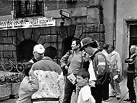 1995-15  11 czerwcwa  1995  Jawor, Rynek  I Półmaraton Jaworski o Puchar Burmistrza Jawora    W czapkach z daszkiem: po lewej: Stefan Mielczarek, po prawej: Marek Zieliński