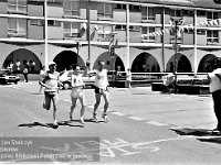 1996-53  8 czerwca 1996  Jawor, Rynek  II Półmaraton Jaworski o Puchar Burmistrza Jawora    W tle fragment zachodniej części pierzei północnej