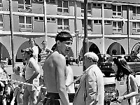 1996-57  8 czerwca 1996  Jawor, Rynek  II Półmaraton Jaworski o Puchar Burmistrza Jawora    W tle fragment zachodniej części pierzei północnej