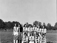 1974-03  05 czerwaca 1974  Jawor, ul. Parkowa 8, stadion miejski  Spartakiada Fabryki Wyrobów Metalowych      Od lewej Leszek Federowcz, trzeci Marian Gala