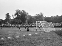 1981-05  2 sierpnia 1981  Jawor, ul Parkowa 8, stadion miejski.  Mecz Kużni Jawor z Miedzią Legnica     Miedz zmierzyła sie z Kuźnią Jawor, zdobywcą okręgowego Pucharu Polski. Spotkanie odbyło się w niedzielę 2 sierpnia 1981 roku w Jaworze 4:3 dla Kuźni Jawor. Zawodnicy Kużni Jawor w jasnych koszulkach.