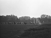 1981-19  1981  Jawor, Parkowa 8, stadion miejski  Mecz  Kuźni Jawor z Zagłebiem Wałbrzych    Pucharowy( Puchar Polski) mecz Kuźnia Jawor Zagłębie Wałbrzych. Zawodnicy Kuźni w ciemnych spodenkach