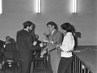 1983-07  1993  Jawor, Klub Technika  Klub sportowy Kuźnia      Spotkanie po awanie do III ligii.   W połowie lat 70 ówczesny dyrektor Zakładów Kuźienniczych Aleksander Pruszkowski przejął klub sportowy Jaworzanka, który przyjął nazwę Kużnia. Od lewej Marek Nieć,    Stanisław Kołodziejczyk, Irena Pompa.