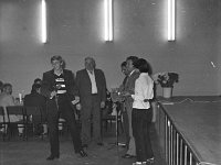 1983-13  1993  Jawor, Klub Technika  Klub sportowy Kuźnia      Spotkanie po awanie do III ligii.   W połowie lat 70 ówczesny dyrektor Zakładów Kuźienniczych Aleksander Pruszkowski przejął klub sportowy Jaworzanka, który przyjął nazwę Kużnia. Od lewej Henryk Dulik, (..) Adamczyk, Marian Boruń, Stanisław Kołodziejczyk, Irena Pompa