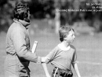 1987-01  1987  Jawor, Parkowa 8, stadion miejski  Turniej piłkarski juniorów    Michał Lenkiewicz trener juniorów obok młody zawodnik