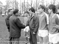 1988-03  1988  Jawor, Parkowa 8, stadion miejski  Mecz III ligowy Kuźni Jawor z Chrobrym Głogów      Poźegnanie Michała Lenkiewicza  Od lewej Jerzy Juracki, Marian Boruń, Sławomir Bliskowski Michał Lenkiewicz., Andrzej Ignatiuk, (..)