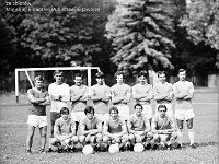 Z-07  1983  Jawor  Po drugim awansie do III ligi    Od lewej stoją Mieczysław Bieniusiewicz, Henryk Kasprzak, Czesław Unton, Adam Miłoń, Piotr Rybicki, Krzysztof Ziemba, Janusz Rybicki, Zbigniew Biela, siedzą od lewej Zdzisław Słota, Michał Lenkiewicz, Zygfryd Borkowski, Leszek Stępień, Adam Ślęczka