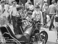 1989-109  1989   Jawor, Rynek  Zlot motocykli