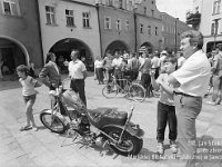 1989-111  1989   Jawor, Rynek  Zlot motocykli