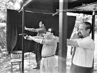 1993-01  10  lipca 1993 r.  Grzegorzów. Strzelnica LOK  Zawody      Zawody strzeleckie zorganizowane przez Komendę Rejonową Policji w Jaworze.  Zawody w strzelaniu z pistoletu wz 33, startowały drużyny składające się z pracowników instytucji i zakładów jaworskich, Urząd Miasta : Bogusław Węgiel, Piotr Wątrucki, Mieczysław Machura              Gazeta Jaworska 28/1993