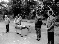 1994-06  1994 r.  Grzegorzów. Strzelnica Ligii Obrony Kraju  Zawody strzeleckie      Zawody zkończone wręczaniem odznaczeń dla zsłużonych.