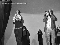 1976-05  1976 r  Jawor, Teatr Miejski  Dziecięcy i Młodzieżowy Zespół Taneczny, instruktor Maryla Skiślewicz.    Próba zespołu tanecznego