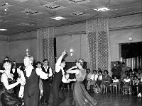1982-04  1981 r.  Jawor, ul. Piastowska 8. Klub Relaks  II Turniej Tańca Towarzyskiego