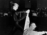 1986-10  1986  Jawor, ulica Piastowska 2. Klub Relaks  Turniej Tańca Towarzyskiego    Roman Charczyński, Małgorzata Charczyńska (Zygadło)