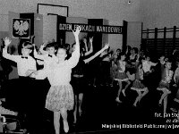 1988-03  1988 r.  Jawor, Chrobrego 26 A, Hala Sportowa Towarzytwa Krzewienia Kultury Fizycznej Jaworzanie  Dzień Edukacji Narodowej    Pokazy tańca