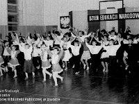 1988-16  1988 r.  Jawor, Chrobrego 26 A, Hala Sportowa Towarzytwa Krzewienia Kultury Fizycznej Jaworzanie  Dzień Edukacji Narodowej    Pokazy tańca