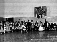 1989-32  1989 r.  Jawor, Chrobrego 26 A, Hala Sportowa  Turniej Tańca Towarzyskiego    Turniej tanca towarzyskiego dla mlodziezy.
