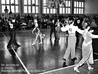 1993-09  29-30 maja 1993 r.  Jawor, Plac Bankowy 1, Szkoła Podstawowa nr 2 w Jaworze  Jaworski Klub Taneczny Roman. Impresje taneczne