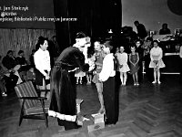 1994-03  1994 r.  Jawor, Parkowa 5, Klub Technika  Mikołajki, pokaz tańca towarzyskiego
