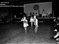 1994-07  1994 r.  Jawor, Parkowa 5, Klub Technika  Mikołajki, pokaz tańca towarzyskiego      Dawid Pasiek, Bianka Gerlak