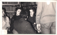 Andrzejki w bibliotece w Jaworze 1972 r., zdjęcie 2