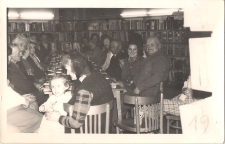 Spotkanie z seniorami w bibliotece w Jaworze 8.03.1973 r., zdjęcie 2