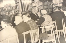 Spotkanie z seniorami w bibliotece w Jaworze 8.03.1973 r., zdjęcie 3