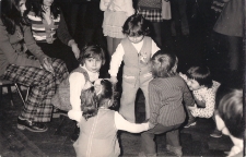 Zabawa noworoczna dla dzieci, Jawor 1974 r., zdjęcie 5