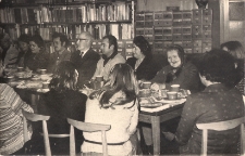 Spotkanie aktywu Koła Pprzyjacioł Biblioteki w Jaworze z okazji Święta Kobiet 1976 r., zdjęcie 7