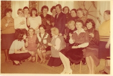 Pożegnanie koleżanki Zofii Domańskiej - pracownicy MBP w Jaworze 1977 r.