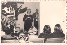Montaż słowno-muzyczny w MBP w Jaworze lata 1960 lub 1970, zdjęcie 1