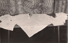 Wystawa "Zręczne ręce" w MBP w Jaworze lata 1960, zdjęcie 6