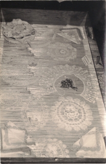 Wystawa "Zręczne ręce" w MBP w Jaworze lata 1960, zdjęcie 11