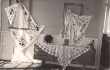 Wystawa "Zręczne ręce" w MBP w Jaworze lata 1960, zdjęcie 13