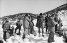 Realizacja zdjęć do filmu "Długi biały ślad" (fot. 4) [Dokument ikonograficzny]