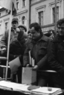 Gencjana - strajk okupacyjny 1981 (fot. 1) [Dokument ikonograficzny]
