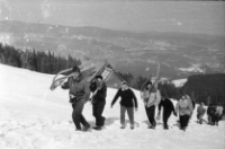 [Zimowa wycieczka] (fot. 2) [Dokument ikonograficzny]