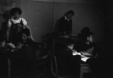 [Dzieci z Korei w Szklarskiej Porębie] (fot. 4) [Dokument ikonograficzny]