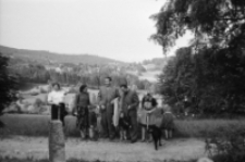 [Szklarska Poręba Średnia : rodzinny spacer] (fot. 2) [Dokument ikonograficzny]