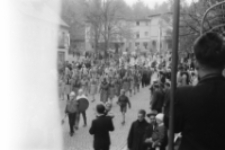 [Szklarska Poręba : pochód harcerzy] (fot. 6) [Dokument ikonograficzny]