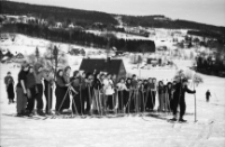 [Szklarska Poręba : narciarze] (fot. 3) [Dokument ikonograficzny]